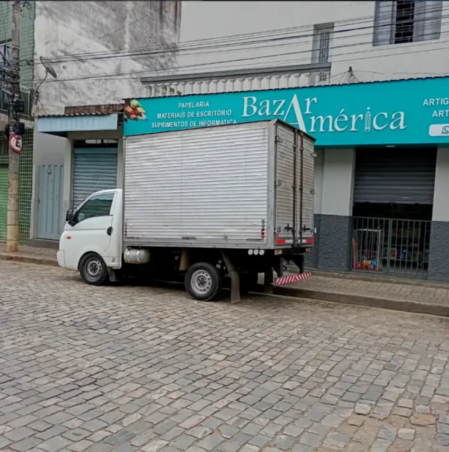 Veículo de carga da W&L Transportes em Nova Era, Minas Gerais